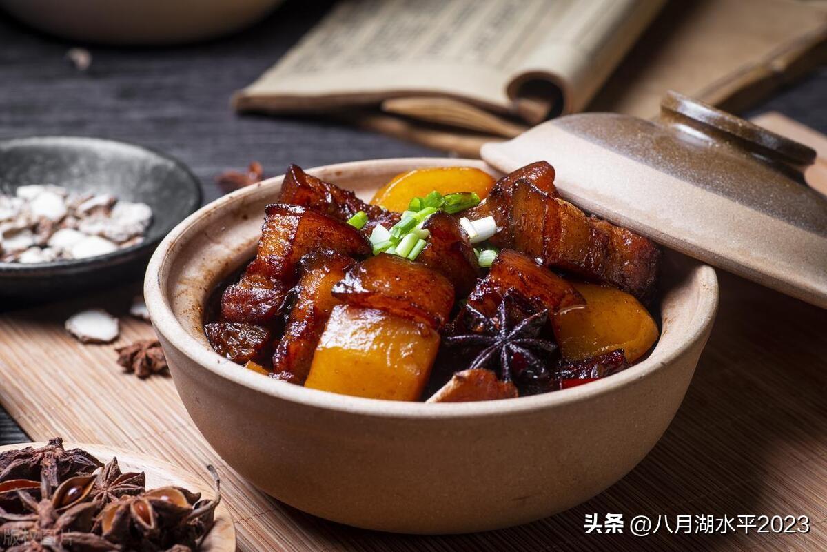 西餐怎样上菜_中餐上菜顺序_完整的西餐八道菜顺序